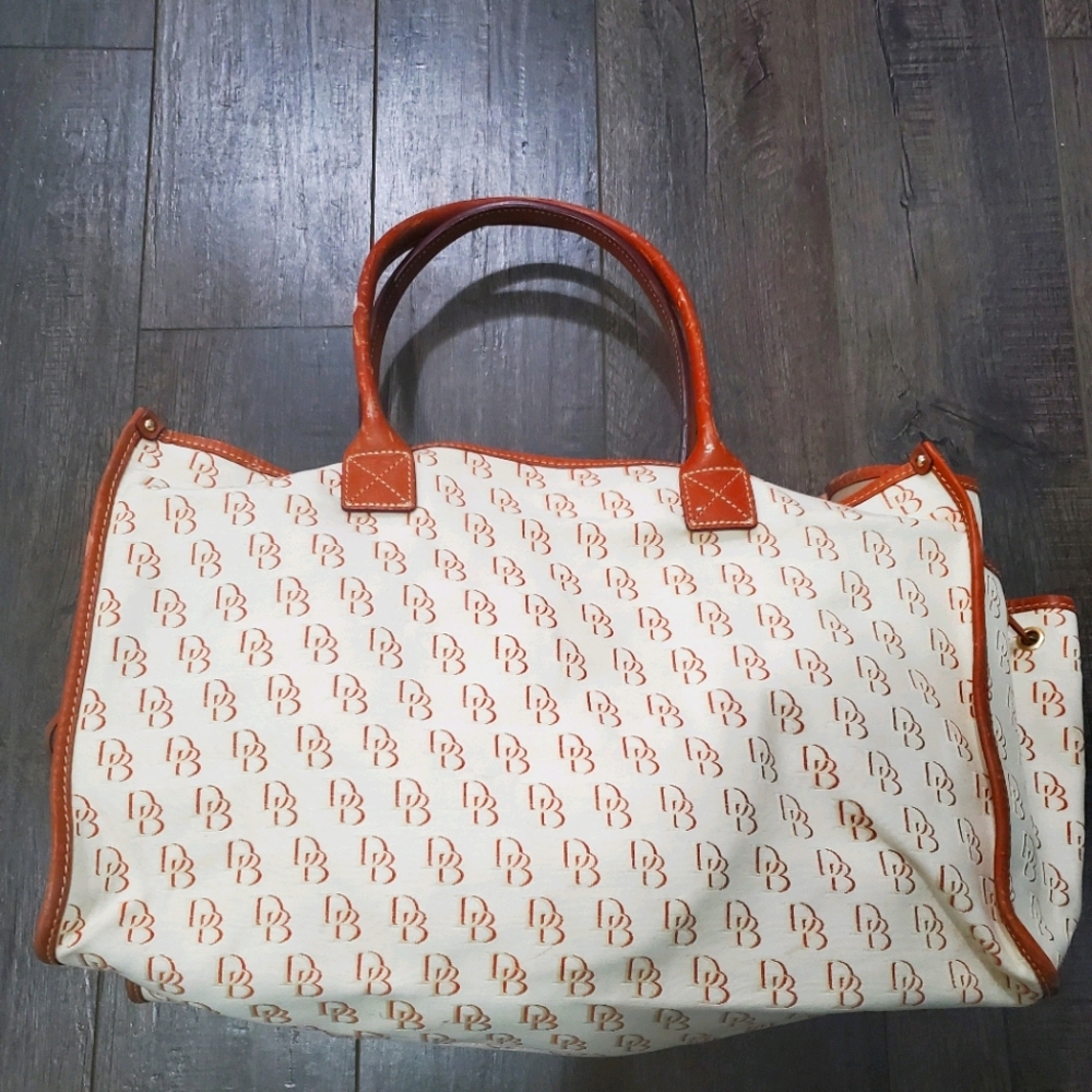 D&B large tote